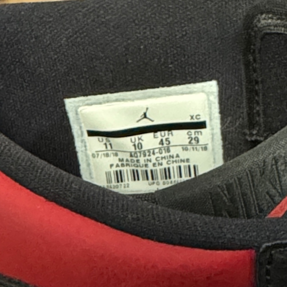 Nike Black and Red Men's Strap Sneakers - Picture 4 of 6